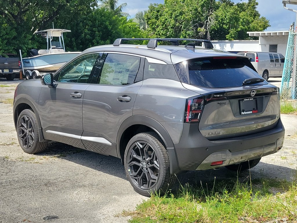 New 2027 Nissan Kicks SR FWD image 8