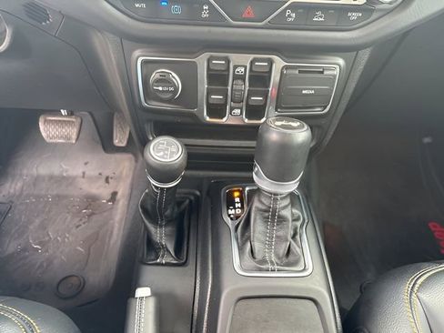 Used 2024 Jeep Wrangler Unlimited Sahara w/ Technology Group image 23