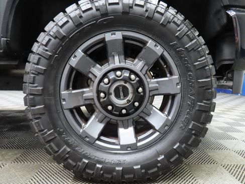 Used 2023 Ford F250 Lariat w/ Sport Appearance Package image 8