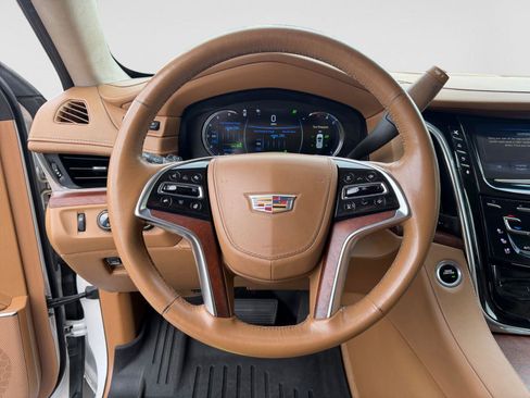 Used 2016 Cadillac Escalade Platinum AWD/4WD image 11