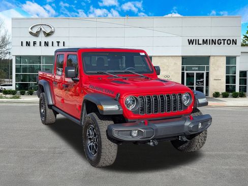 Used 2024 Jeep Gladiator Rubicon w/ Safety Group image 1