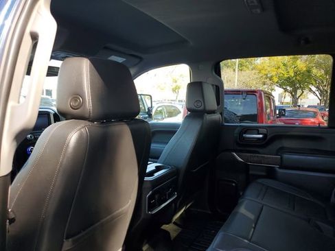 Used 2022 GMC Sierra 3500 Denali image 10
