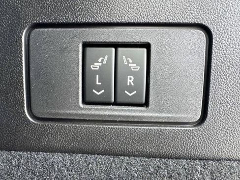 Used 2024 Cadillac XT6 Luxury FWD image 12