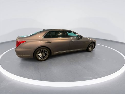 Used 2019 Genesis G90 3.3T Premium RWD image 7