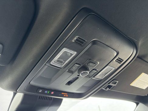 Certified 2025 GMC Yukon Denali image 25