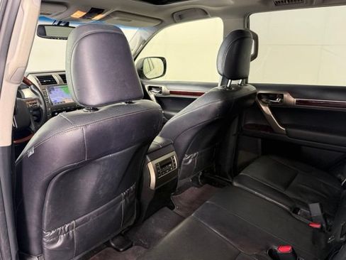 Used 2016 Lexus GX 460 w/ Premium Package AWD/4WD image 23