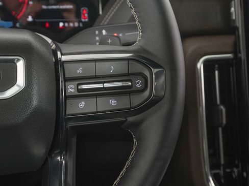 Used 2026 GMC Yukon Denali Ultimate w/ LPO, Floor Liner Package image 24