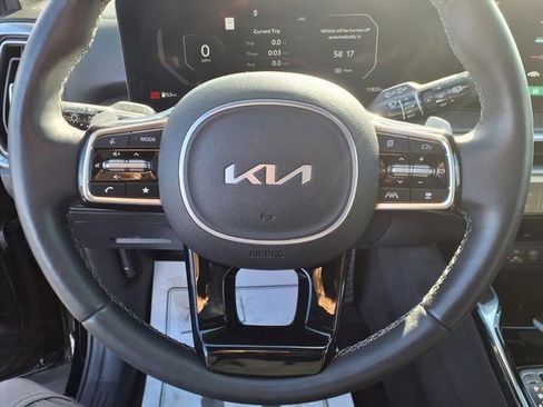 Certified 2024 Kia Sorento SX Prestige image 13
