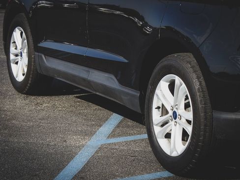 Used 2020 Ford Edge SEL AWD/4WD image 29