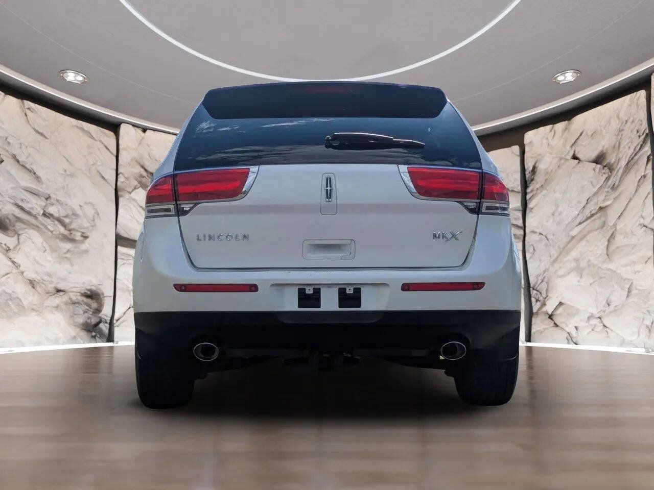 Used 2011 Lincoln MKX 2WD w/ Wood Pkg image 8