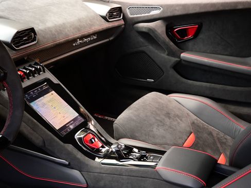 Used 2023 Lamborghini Huracan Tecnica image 17