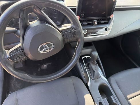 Used 2024 Toyota Corolla LE FWD image 11