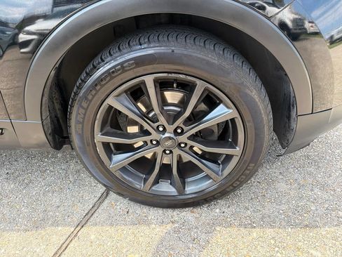 Used 2017 Ford Explorer XLT w/ Equipment Group 202A FWD image 25
