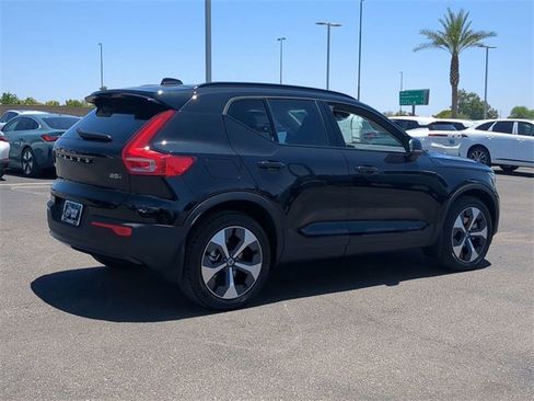 New 2025 Volvo XC40 B5 Plus w/ Climate Package image 7