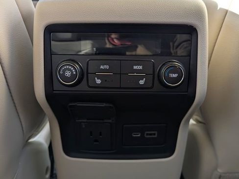 Certified 2023 GMC Acadia Denali w/ Denali Technology Package image 8