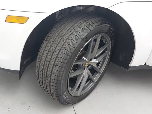 Certified 2026 Porsche Macan Turbo AWD/4WD image 35