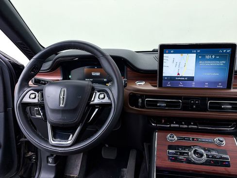 Used 2023 Lincoln Aviator Reserve w/ Jet Package image 5