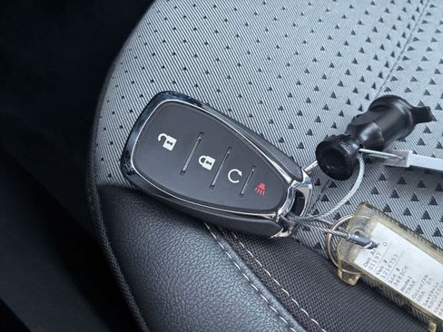 Used 2025 Chevrolet Trax LT image 22