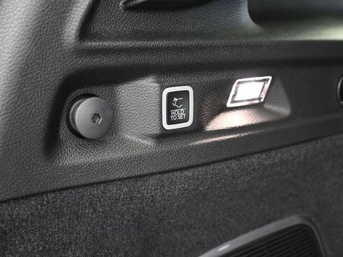 Used 2024 Jeep Grand Cherokee L Overland image 30