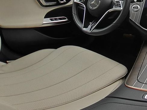 Used 2025 Mercedes-Benz E 450 4MATIC Sedan image 29