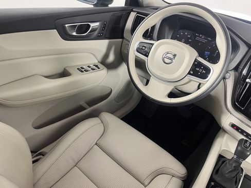 Used 2021 Volvo XC60 T5 Inscription w/ Advanced Package AWD/4WD image 9