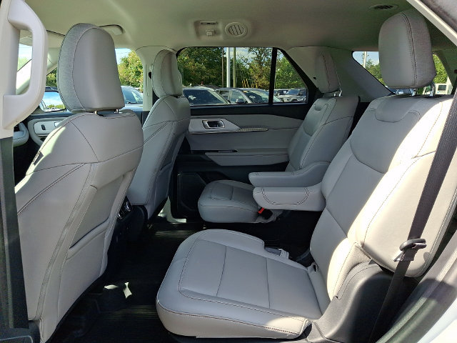Used 2025 Ford Explorer Active w/ Active Comfort Package RWD image 10