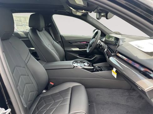 New 2027 BMW 540i xDrive w/ Executive Package AWD/4WD image 15