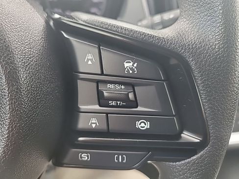 Used 2024 Subaru Crosstrek 2.0i Premium image 27