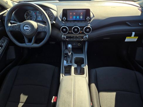 Used 2025 Nissan Sentra S FWD image 17