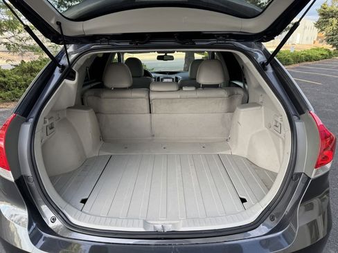 Used 2010 Toyota Venza image 30