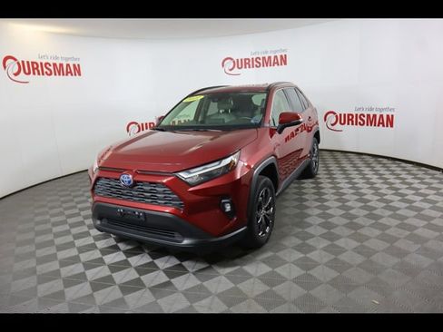 Used 2022 Toyota RAV4 XLE Premium AWD/4WD image 3
