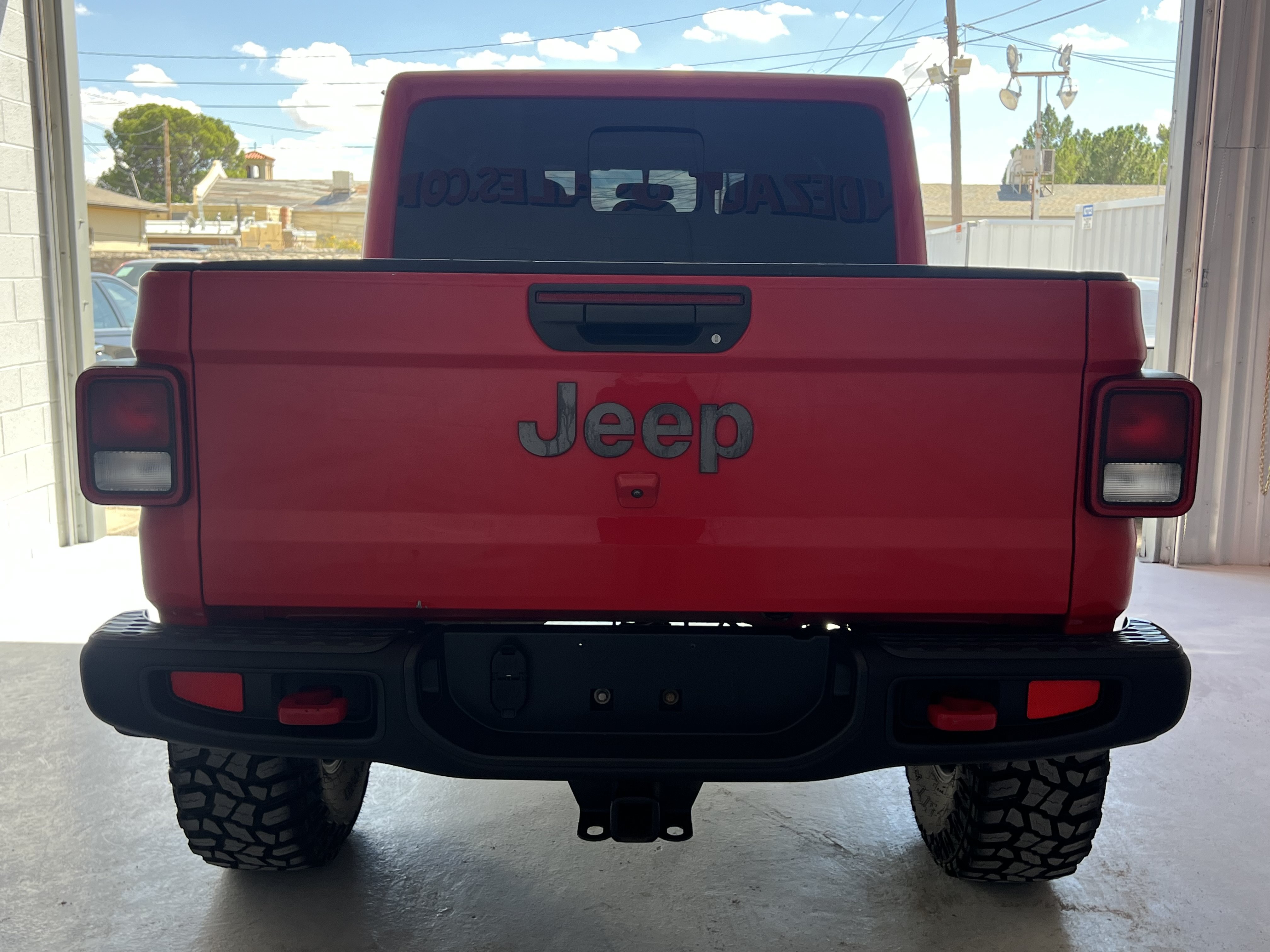 Used 2020 Jeep Gladiator Rubicon AWD/4WD image 4