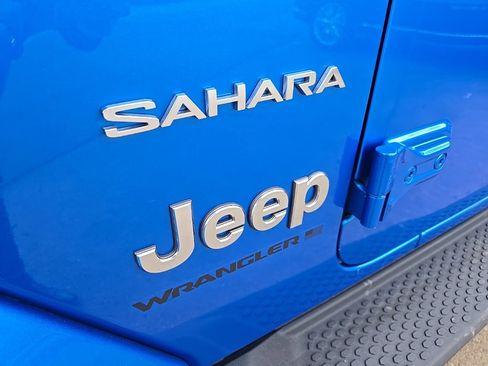 Used 2024 Jeep Wrangler Sahara w/ Technology Group image 19