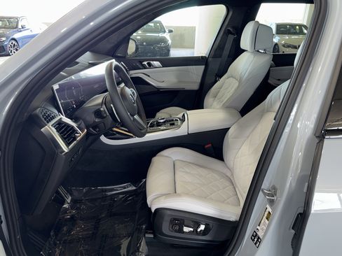 New 2026 BMW X7 xDrive40i w/ Executive Package image 14