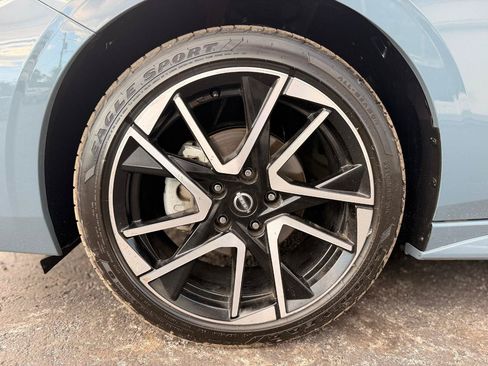 Used 2025 Nissan Sentra SR FWD image 26