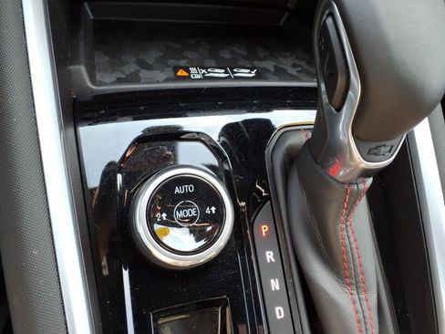 Used 2025 Chevrolet Colorado Z71 w/ Z71 Convenience Package 2 image 28