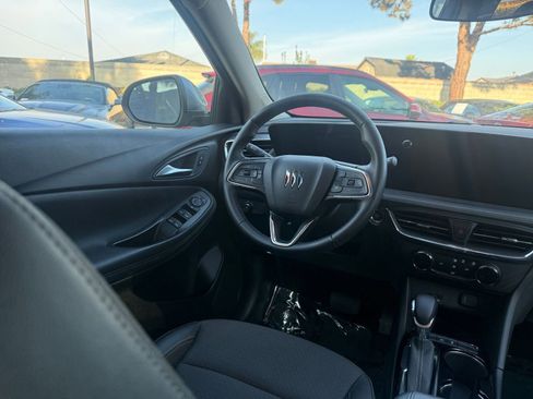 Used 2025 Buick Encore GX Preferred image 30