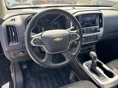 Used 2022 Chevrolet Colorado LT w/ Fleet Safety Package image 17