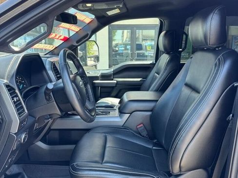 Used 2018 Ford F150 XLT w/ Equipment Group 302A Luxury AWD/4WD image 11