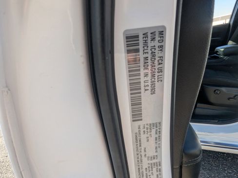 Used 2021 Dodge Durango SXT image 17