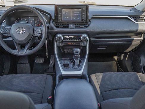 Used 2019 Toyota RAV4 LE image 20