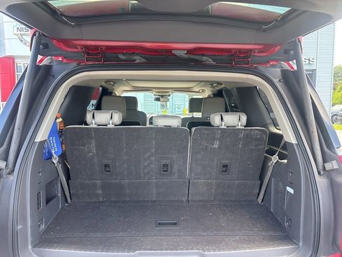 Used 2021 Ford Expedition XLT RWD image 11