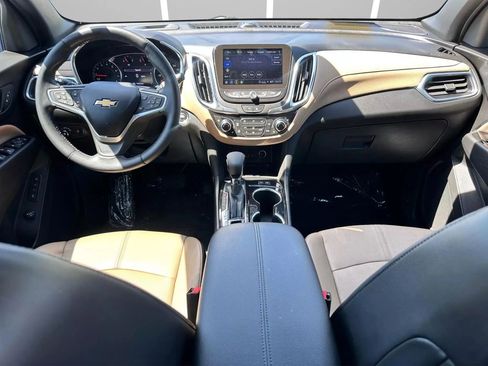 Used 2022 Chevrolet Equinox Premier image 16