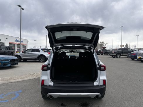 Certified 2025 Ford Escape Platinum AWD/4WD image 22