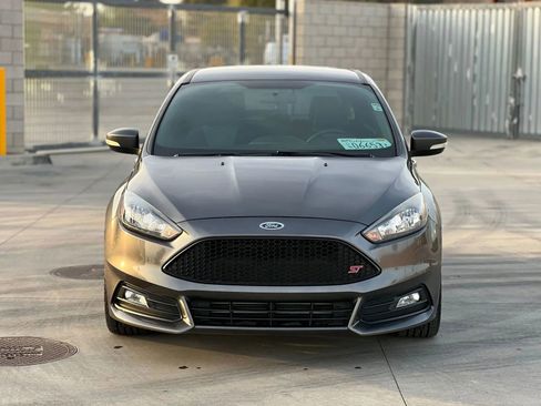 Used 2018 Ford Focus ST image 5