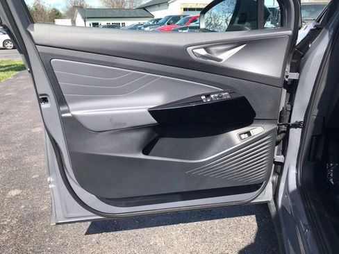 Used 2023 Volkswagen ID.4 Pro S Plus image 12