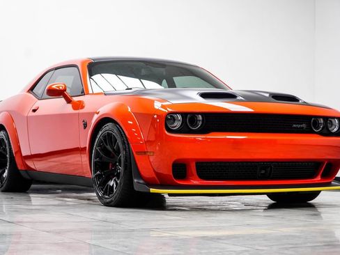 Used 2023 Dodge Challenger SRT Hellcat RWD image 4