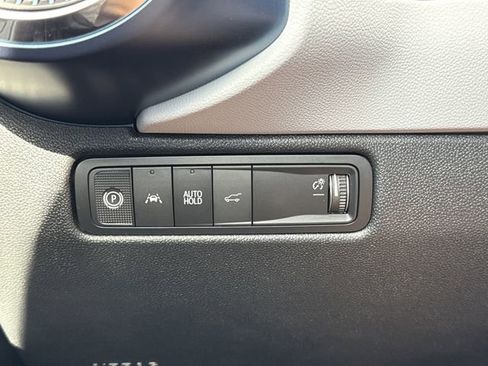 New 2026 Chevrolet Equinox EV LT image 18