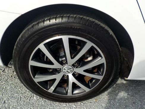 Used 2018 Volkswagen Jetta SE image 35