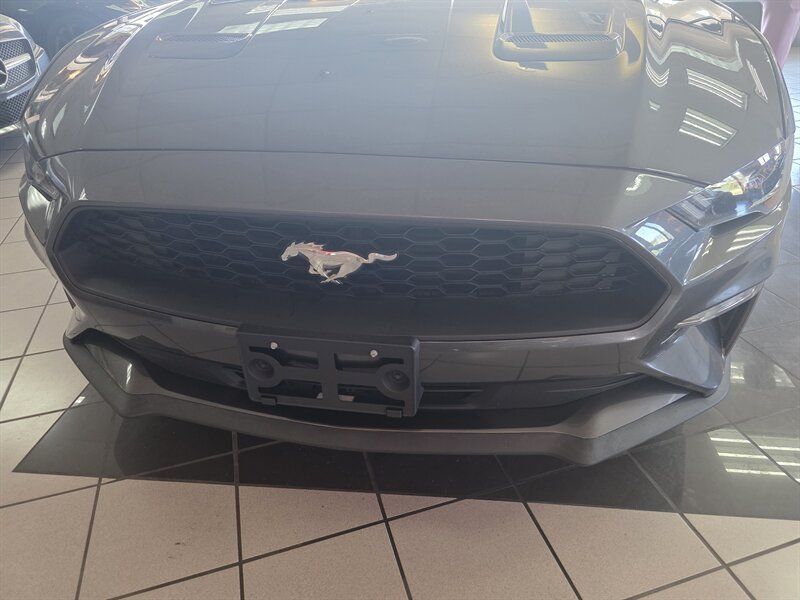 Used 2019 Ford Mustang Convertible RWD image 19